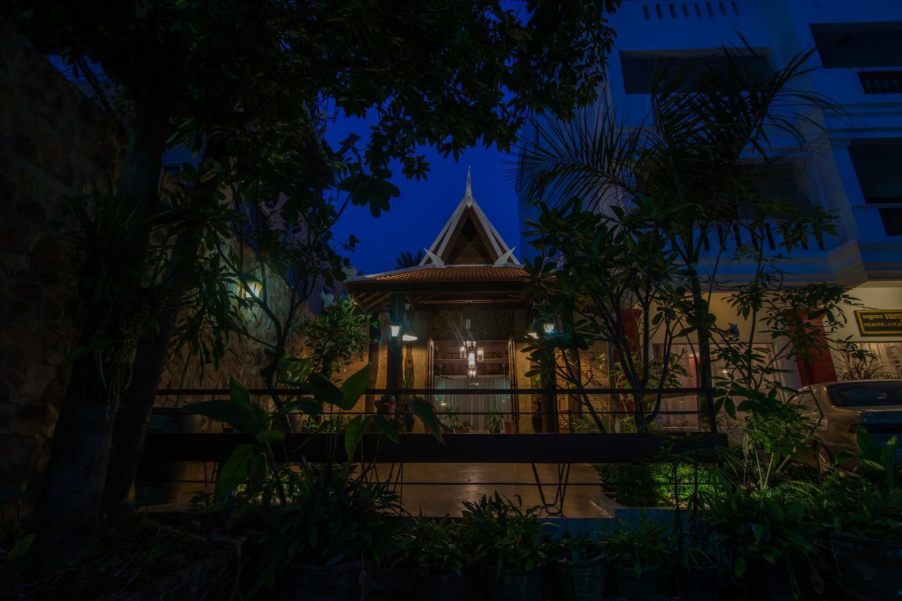 Mekong Angkor Deluxe Hotel Сиемрип Экстерьер фото